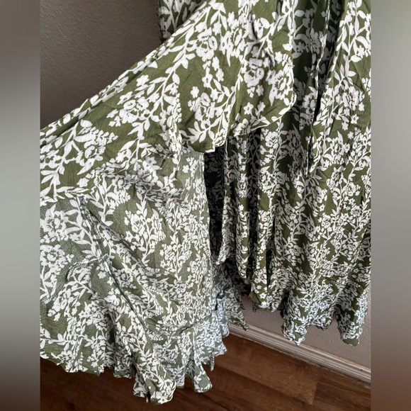 Papillon Wrap Green and White Ruffled Midi Dress S - Picture 8 of 16